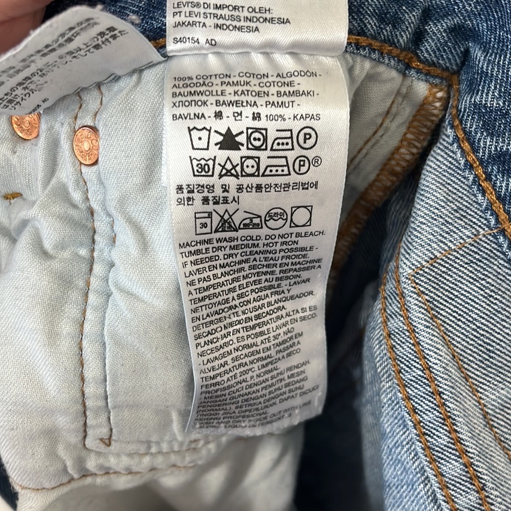 Levi’s Men’s 501 Light Wash Distressed Straight Leg Jeans Size 34 X 36 - Picture 12 of 13